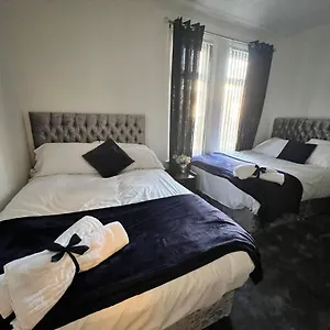 The Victoria - Close To Centre - Sleeps 8 Apartment