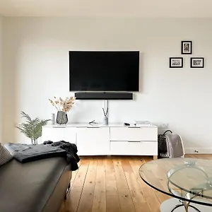 Luxury 3 Bedroom Apt. Leeds Centre Apartment
